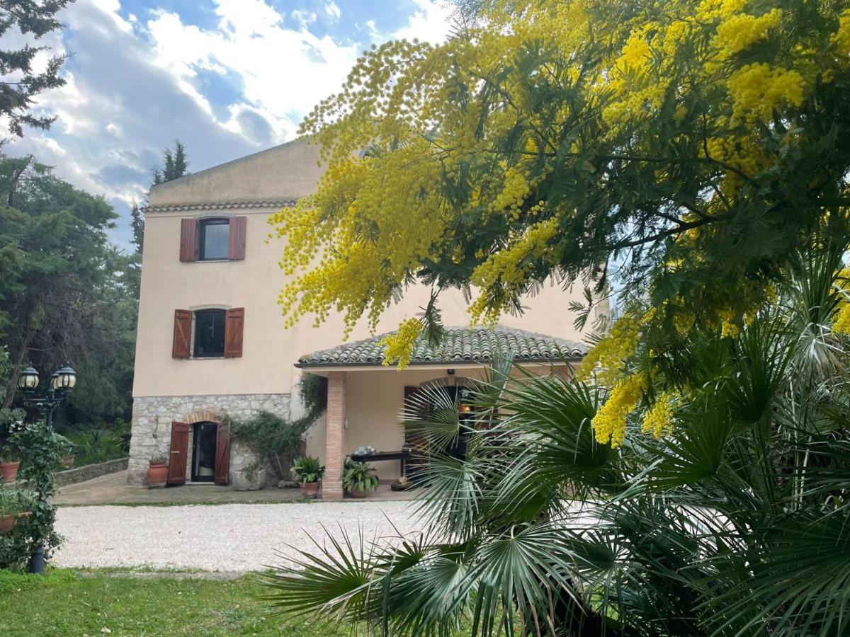 Casale La Civetta Bed & Breakfast Larino Ngoại thất bức ảnh